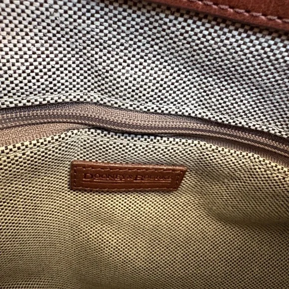 Dooney & Bourke Vibrant Green Mary Bag - Picture 8 of 10